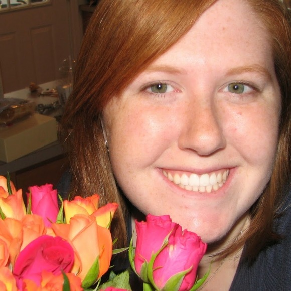 Meet your Posher, Jenn - Picture 1 of 1